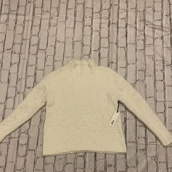 BB Dakota Cozy Crew Neck Ivory Sweater NWT - Picture 4 of 5